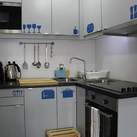 Happy Hostel&apartments * Oporto