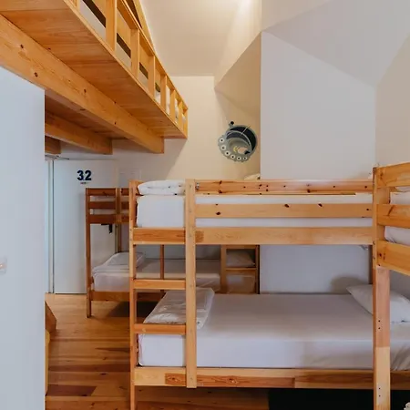 Ostello Happy Hostel&apartments *