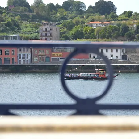 Happy & Porto